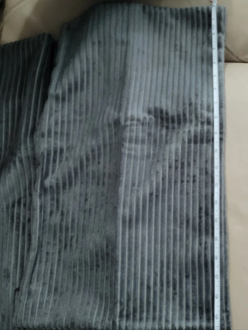Nwot Tang Depot 11×20 Approx. Gray Light Corduroy. Zippers. Includes 2 covers.